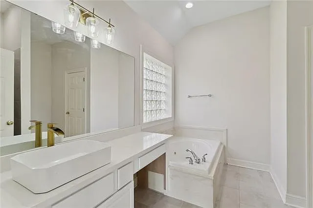 212 Oak Point Dr — Photo 11