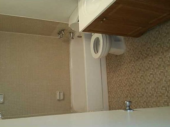 4th image of 15221 NE 6th Ave APT A312