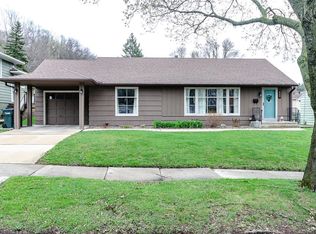 922 16th Ave NE, Rochester, MN 55906