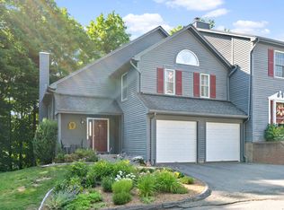 66 Crown Rdg #66, Newington, CT 06111