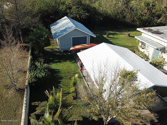 3rd image of 6071 Alexander Ln