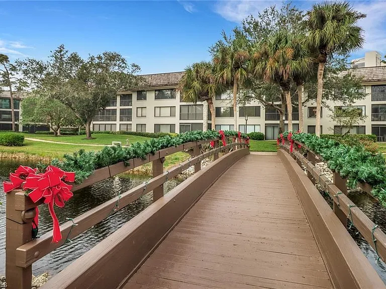 5964 Pelican Bay Blvd #434 — Photo 26