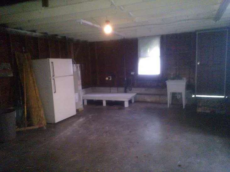 Garage with W/D Hookup