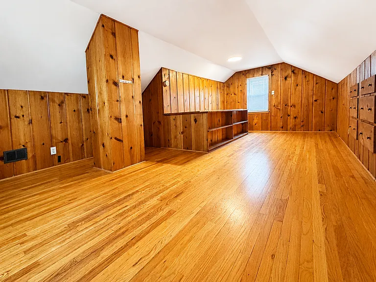 15552 Woodworth St — Photo 13
