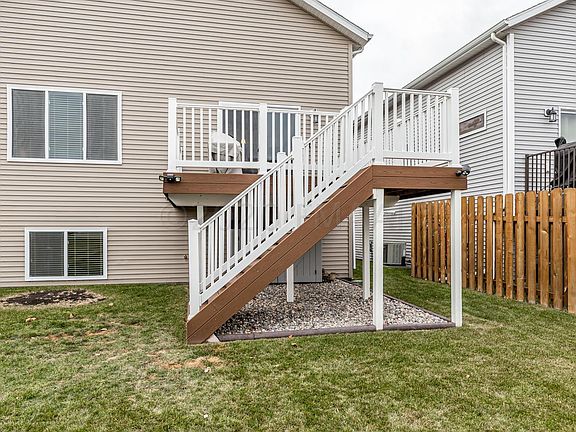 5th image of 930 41st Ave S