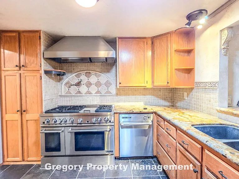 622 204th St SE — Photo 9