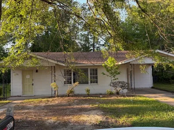 907 Wedgewood Dr, Hattiesburg, MS 39401