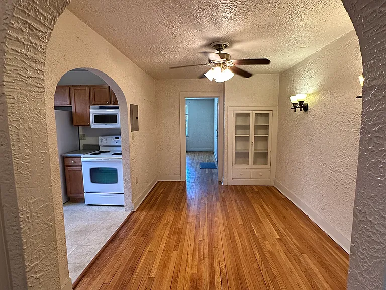 312 McCully St #1 — Photo 5