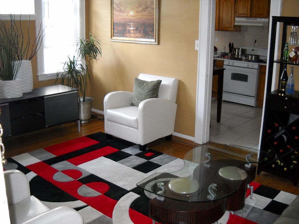 1st image of 60 Isabella Ave Fl 2