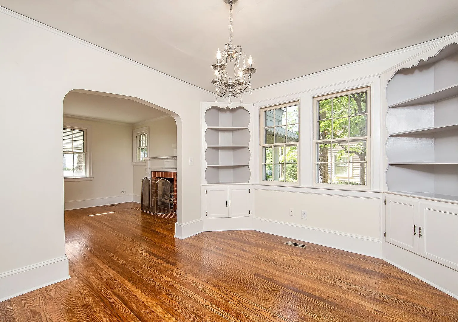 Charming Haymount Home — Photo 4