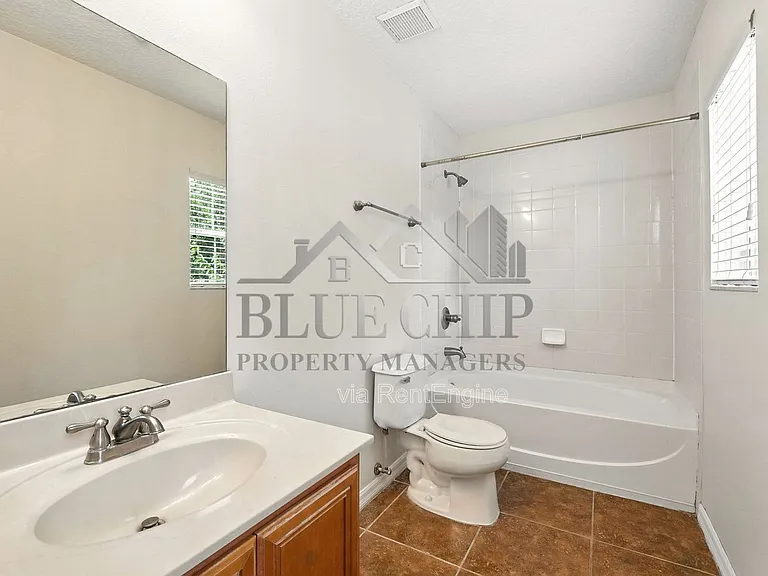 13800 Golden Russet Dr — Photo 32