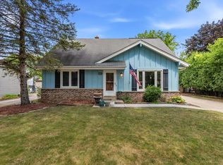 10404 W Darnel AVENUE, Milwaukee, WI 53224