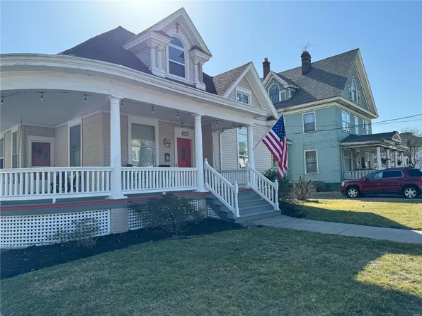 411 E 1st South St, Carlinville, IL 62626