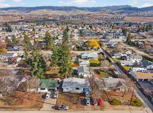 495 Donhauser Rd, Kelowna, BC V1X3G2