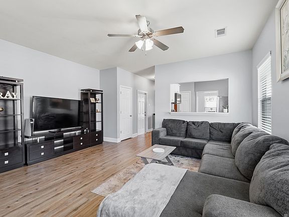 2nd image of 5657 Magnolia De Christophe Dr