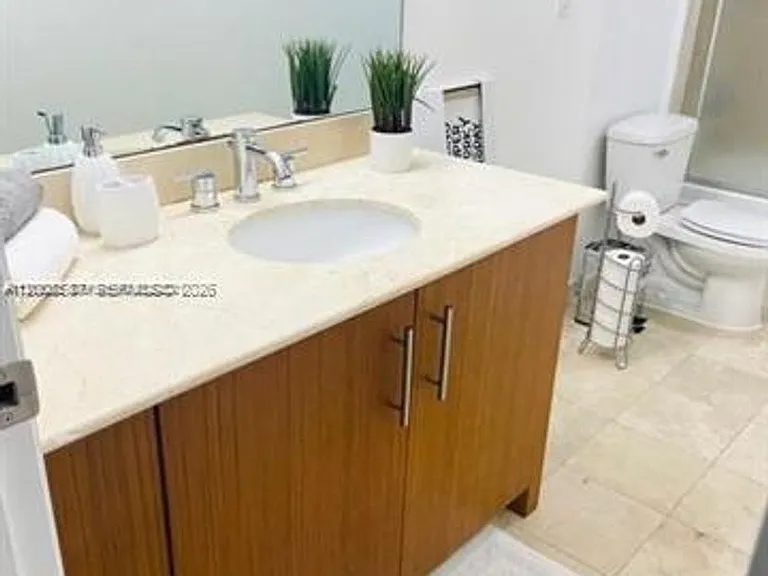 10275 Collins Ave #327 — Photo 13