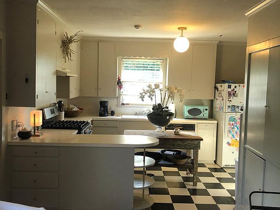 2nd image of 5324 Westdale Dr