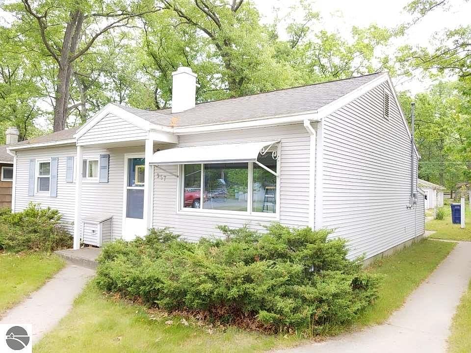 1st image of 957 Avenue B