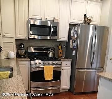4th image of 323 Damiano Way