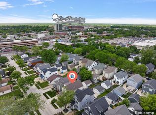 1287 Cole St, Birmingham, MI 48009