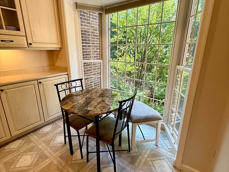 Seven Oaks Pl — Photo 15