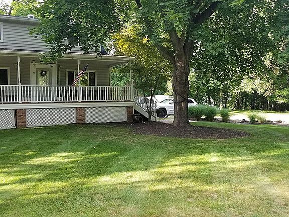 2nd image of 3 Norlen Ln