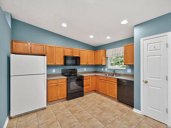 4th image of 6117 Misty Creek Dr