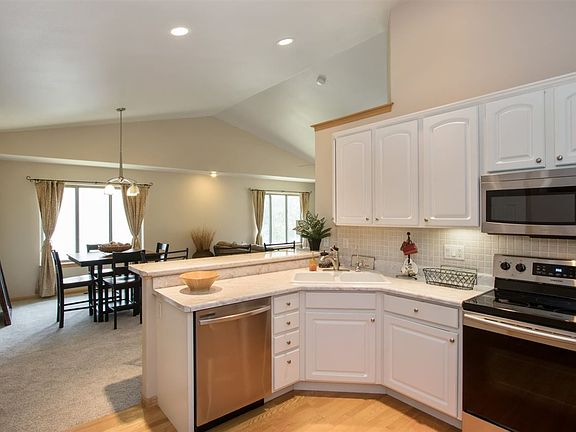 4th image of 2126 Timber Ln