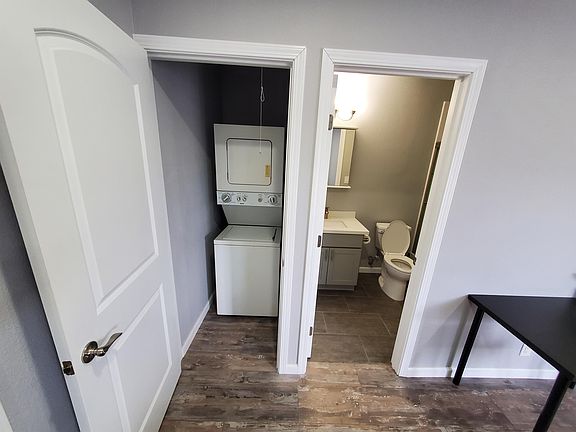 4th image of 822 Spencer Ave #3