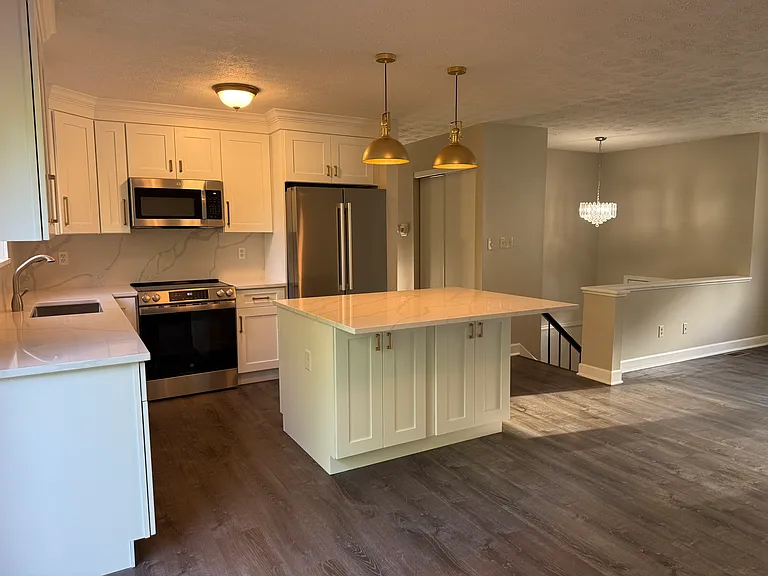 2136 Jeffey Dr — Photo 4