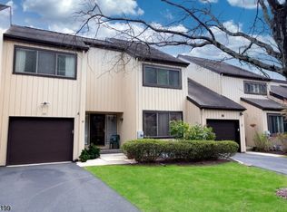 10 Sycamore Ln, Morristown, NJ 07960