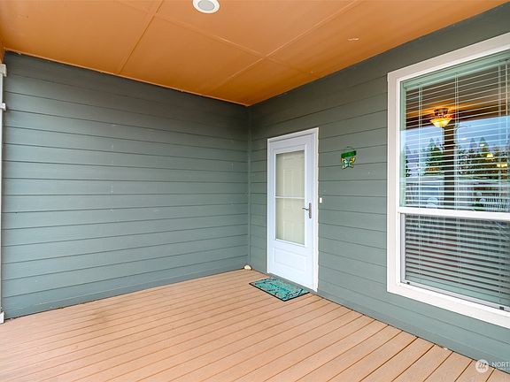 5th image of 828 Mountain Villa Loop