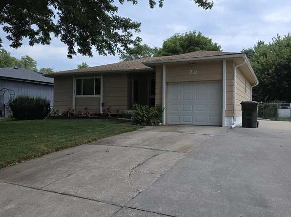 22 Cedar Dr, Yutan, NE 68073