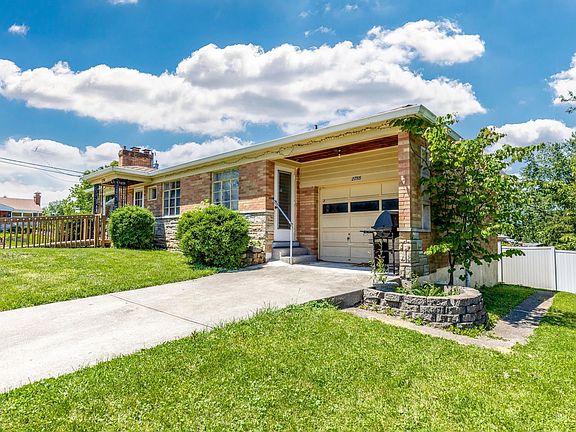 4th image of 2755 Roseann Ln