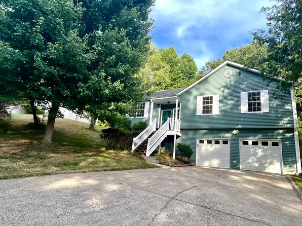 3221 Meadowlark Ln NW, Kennesaw, GA 30152