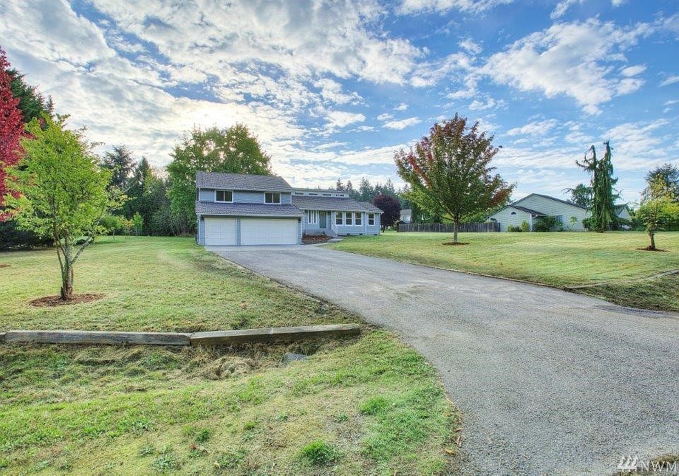 1st image of 4016 Foxhall Dr NE