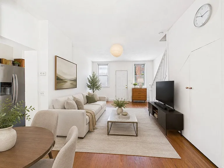 242 Stamper St — Photo 7