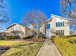 1507 Windy Hill Dr, Northbrook, IL 60062