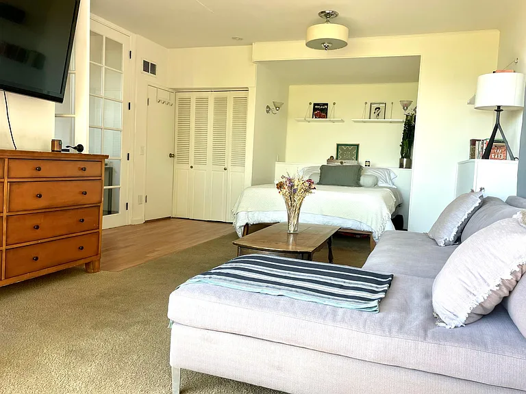 550 Sausalito Blvd #C — Photo 4