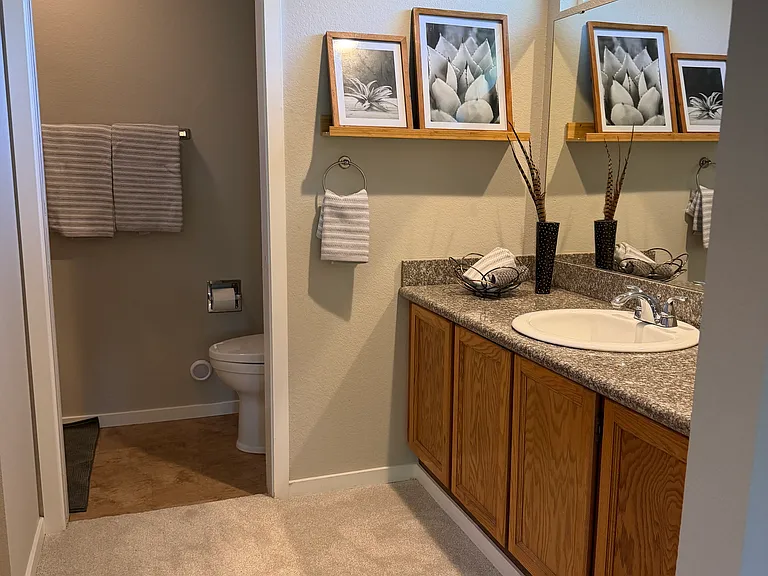 280 NW Holly St #6 — Photo 106
