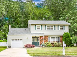 571 Vaughn Ave, Toms River, NJ