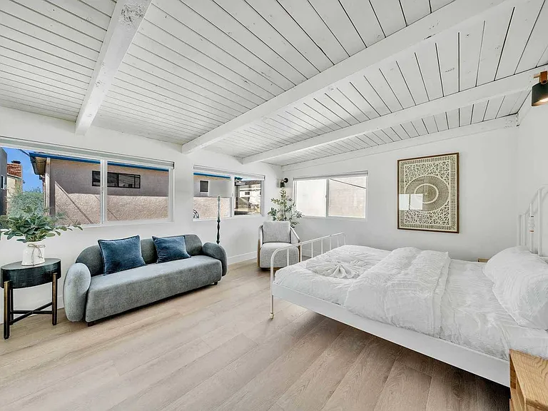 920 W Balboa Blvd #920 — Photo 34