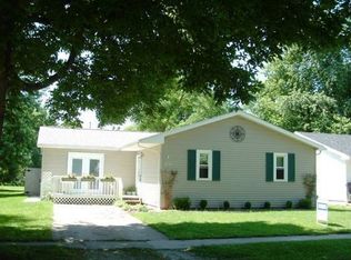 135 E Prairie St, Argenta, IL 62501