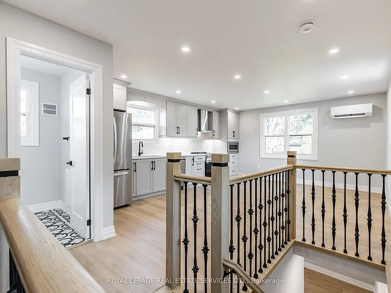 2 Thorndale Ave #C — Photo 6