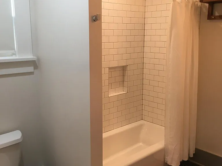 1539 S Detroit Ave — Photo 5