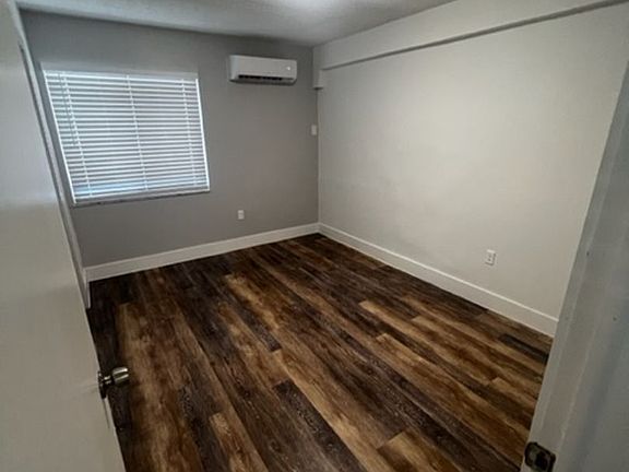 3rd image of 529 SW 4th St APT 104