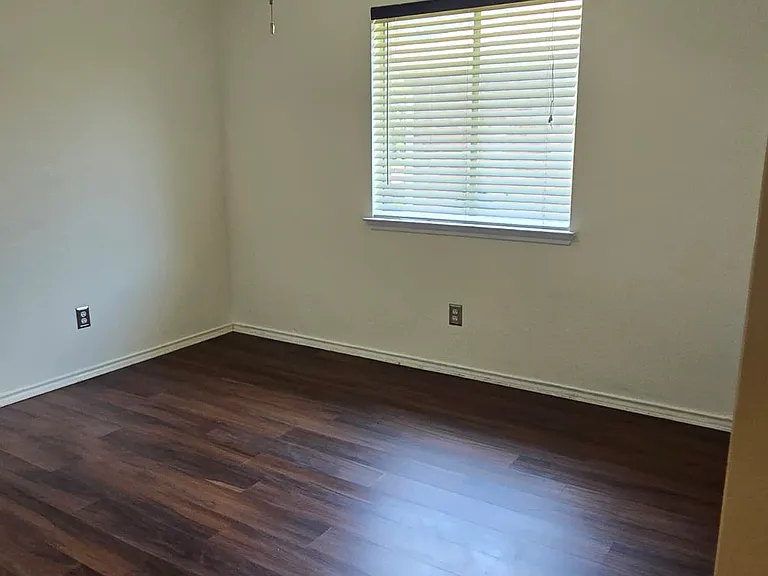 2837 Terrace Dr — Photo 17