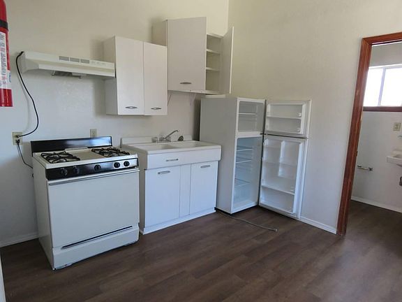 4th image of 1526 E Yandell Dr