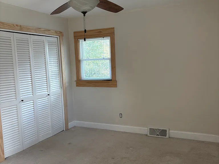 305 W Lane St — Photo 11
