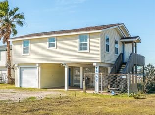 16642 Jolly Roger Rd, Jamaica Beach, TX 77554